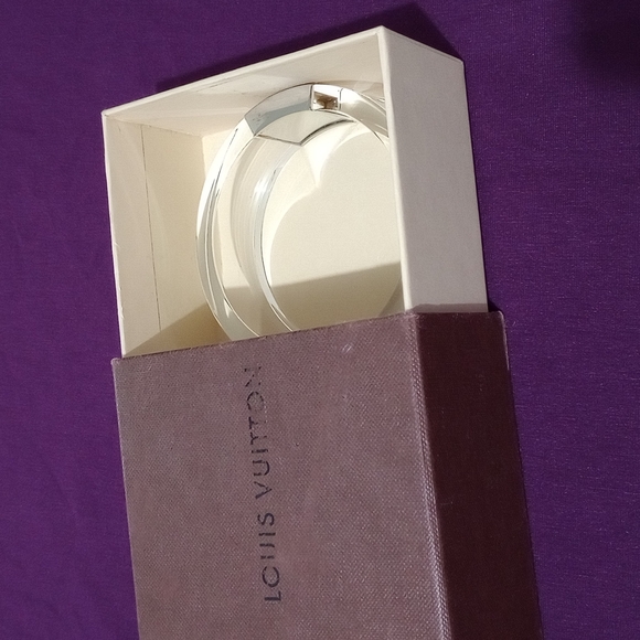 CCO | Louis Vuitton Translucent & Silver "Lv"Logo Bangle 2.5 diameter - Picture 4 of 9